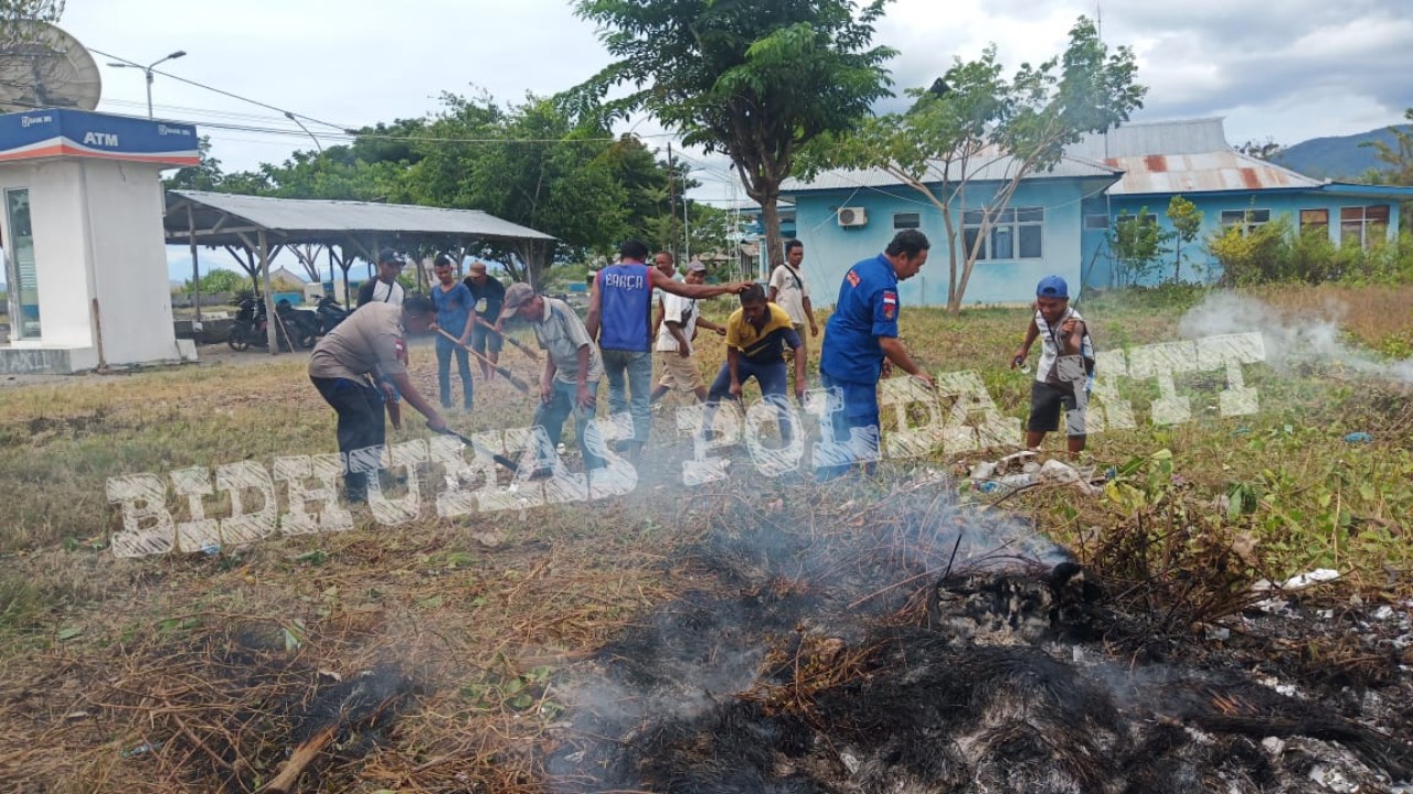 Jelang Hari Buruh, Personel Satpolairud Polres Lembata Gelar Kerja Bakti