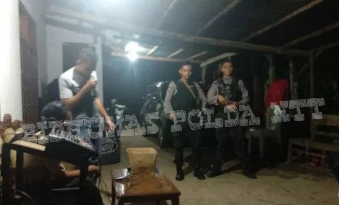 Beri Rasa Aman Pada Masyarakat, Personel Polsek Loura Lakukan Patroli malam