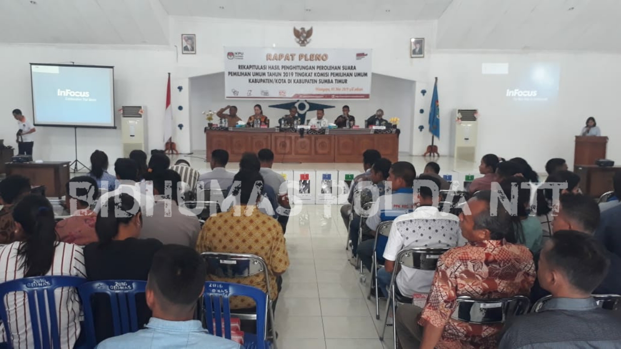 Polres Sumba Timur Lakukan Pengamanan Pleno Rekapitulasi Penghitungan Suara Pemilu 2019 Tingkat KPUD