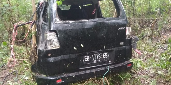 Polsek Lembor Tangani Kecelakaan Mobil di Jembatan Wae Nengke