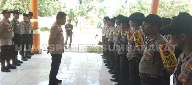 Kapolres Sumba Barat Pimpin Apel Pengecekan Personel Pengamanan Kegiatan Rapat Pleno di Tingkat KPUD Sumba Tengah