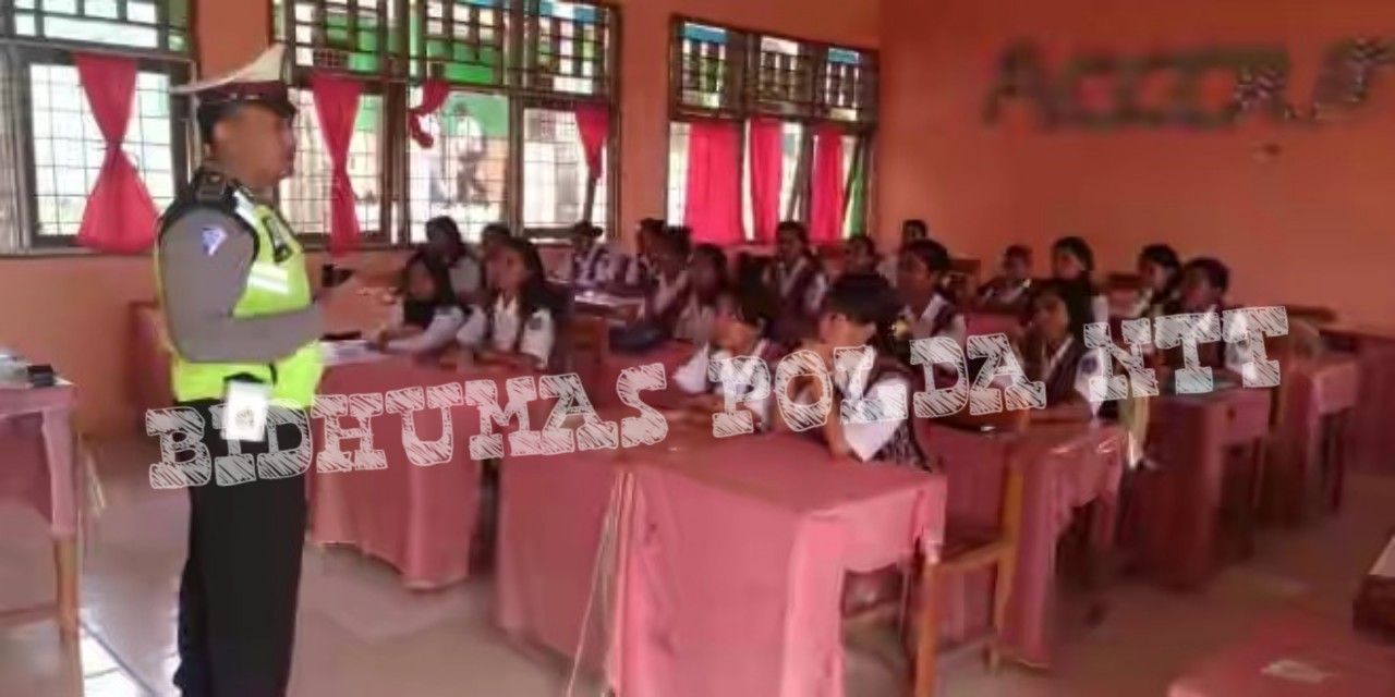 Satlantas Polres Belu Berikan Penyuluhan Tertib Berlalulintas Pada Pelajar SMKN 1 Atambua