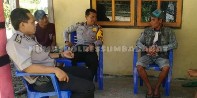 Cegah Gangguan Kamtibmas, Bripka Burhan & Arjiko Gelar Patroli Dialogis di Desa Tana Rara