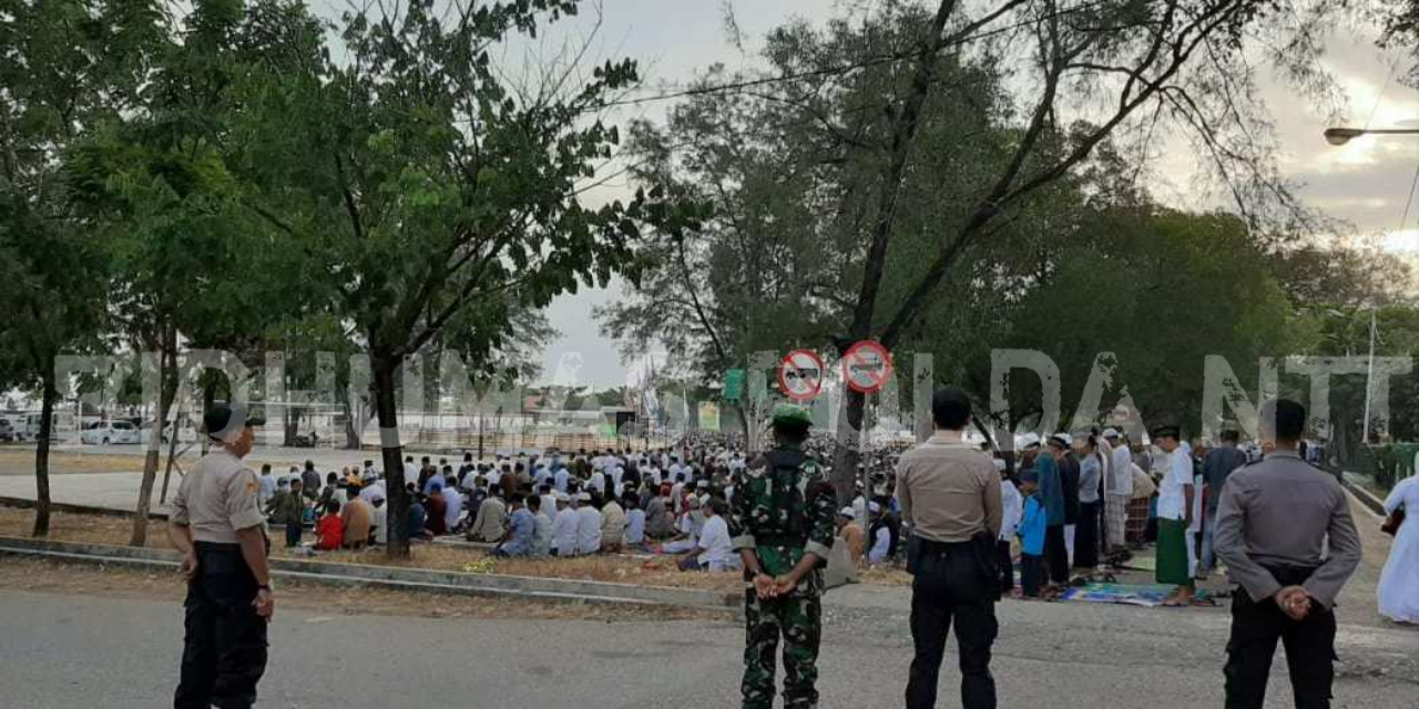 Sholat Id 1440 H di Kota Waingapu diamankan Oleh Personel TNI-POLRI