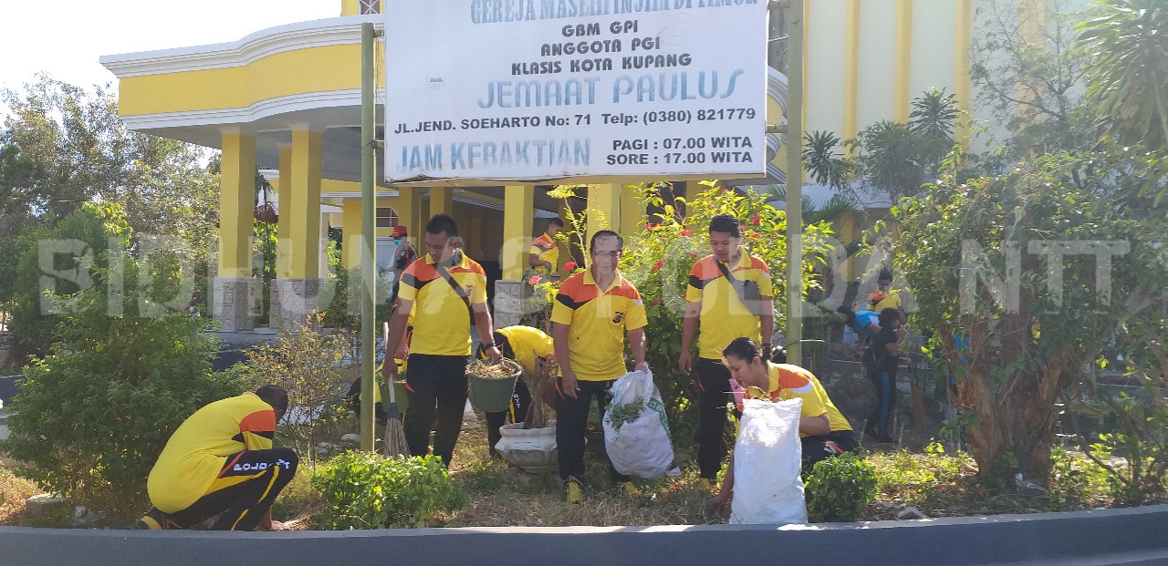 Peringati HUT Bhyangkara ke-73, Keluarga Besar Polda NTT Gelar Bhakti Religi di Sejumlah Tempat Ibadah