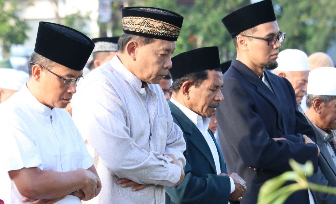 Kapolda NTT Mengikuti Ibadah Solat Idul Fitri 1440 H di Mapolda NTT