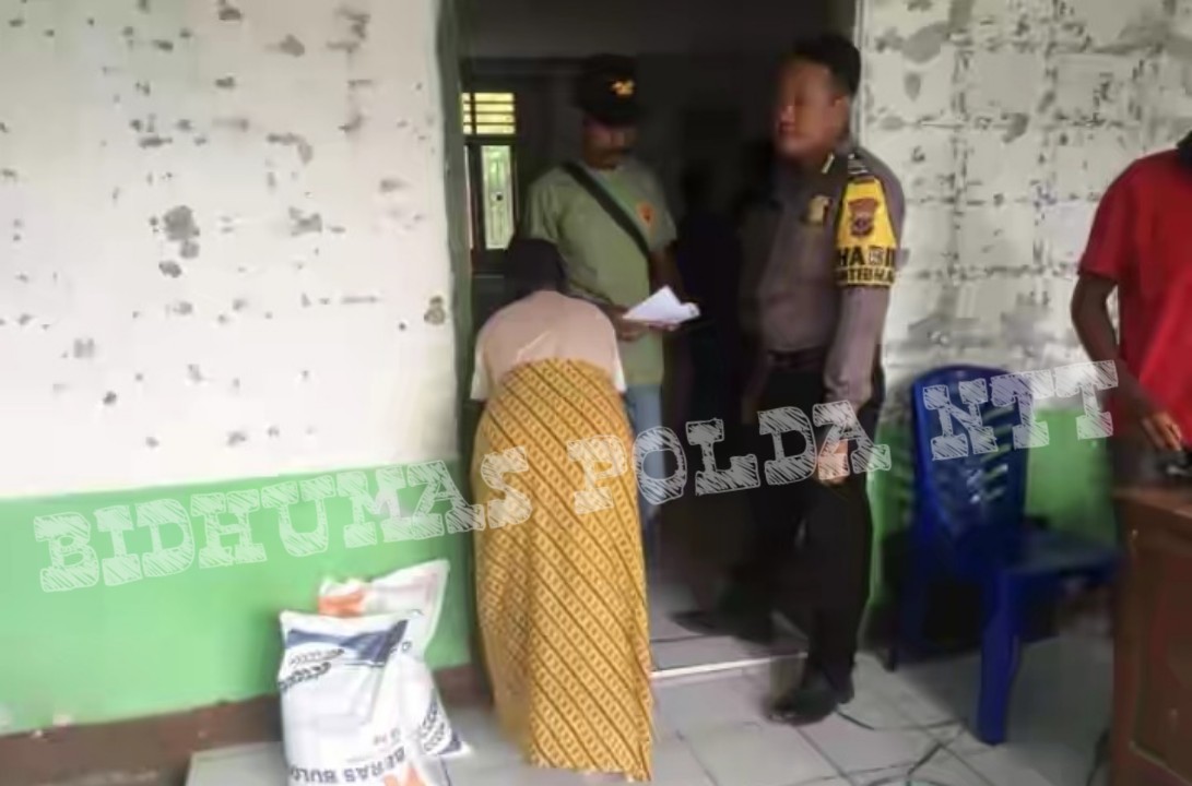 Agar Penyaluran Bansos Rastra Tepat Sasaran, Personel Polsek Raihat Lakukan Pengawasan Melekat