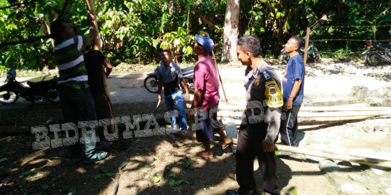 Dekatkan Diri Dengan Warga Binaannya, Personel Bhabinkamtibmas Desa Wonda Rutin Laksanakan Giat Penggalangan Kamtibmas