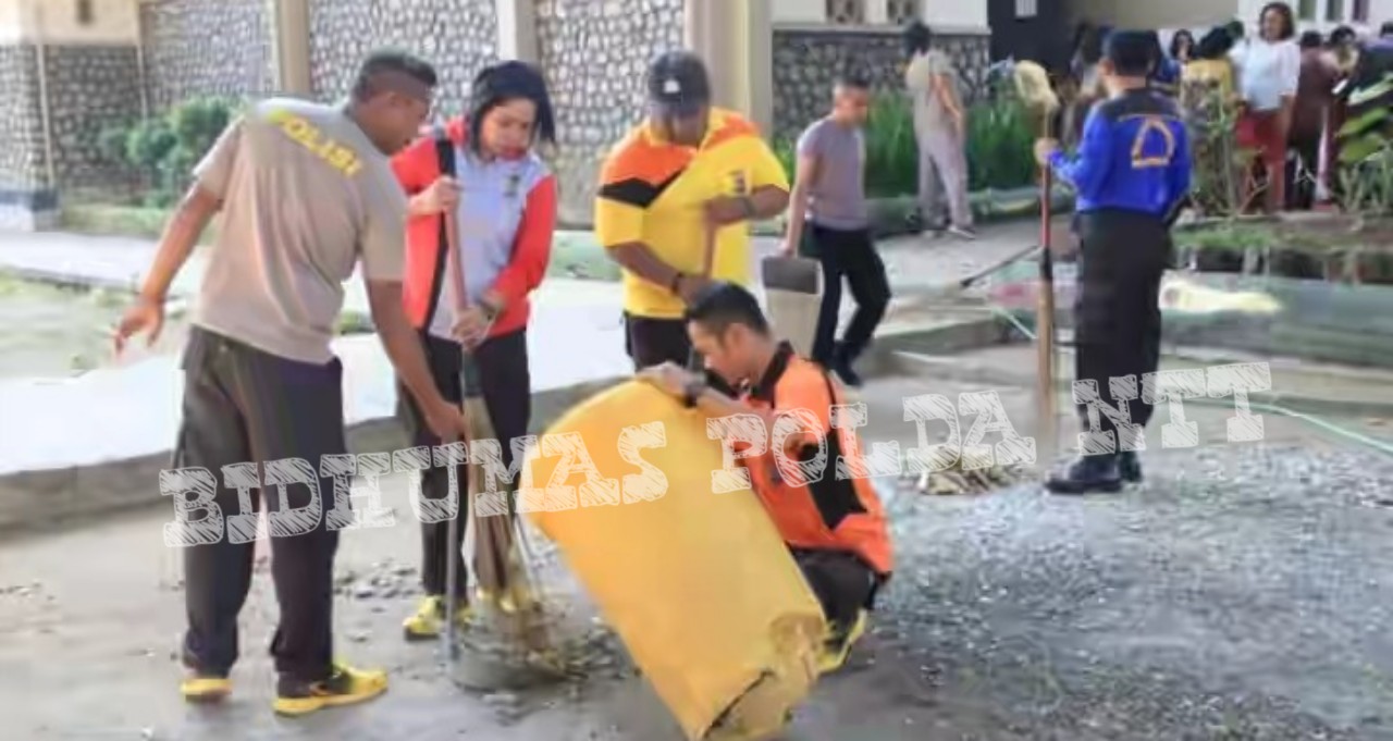 Sambut Hari Bhayangkara Ke 73, Polres Belu Gelar Bakti Religi Dengan Bersih-Bersih Tempat Ibadah