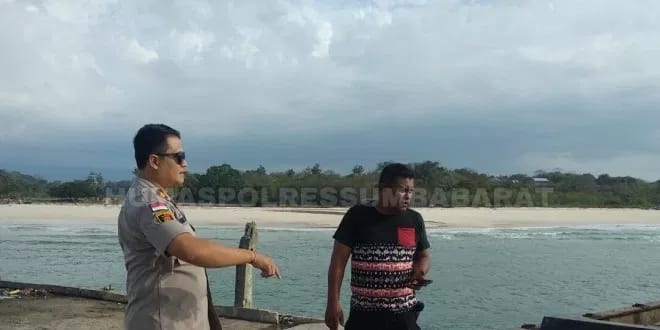 H-1 Lebaran, Waka Polres Cek Kesiapan Personel di Pelabuhan Waikelo & Bandara Tambolaka