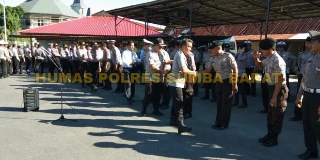 Kapolres Sumba Barat Gelar Selamatan Idul Fitri Kepada Personil Secara Terbuka