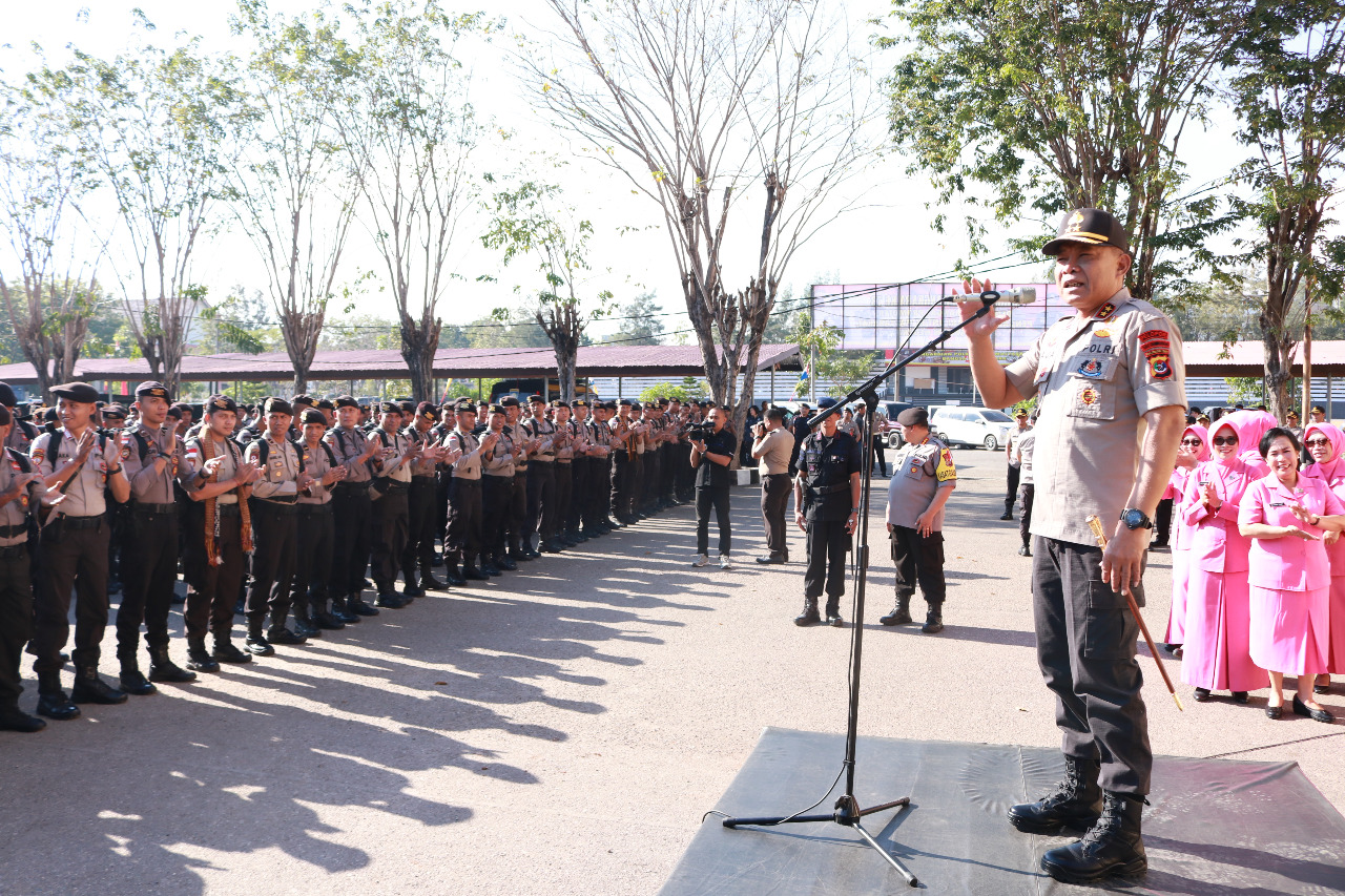 Kapolda NTT Sambut Bangga Kedatangan Anggota Brimob dan Samapta Polda NTT BKO PMJ