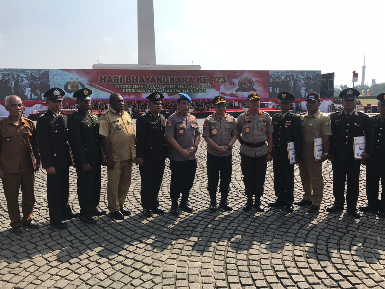 Kapolri Beri Penghargaan kepada Bhabinkamtibmas dari Pulau Rote