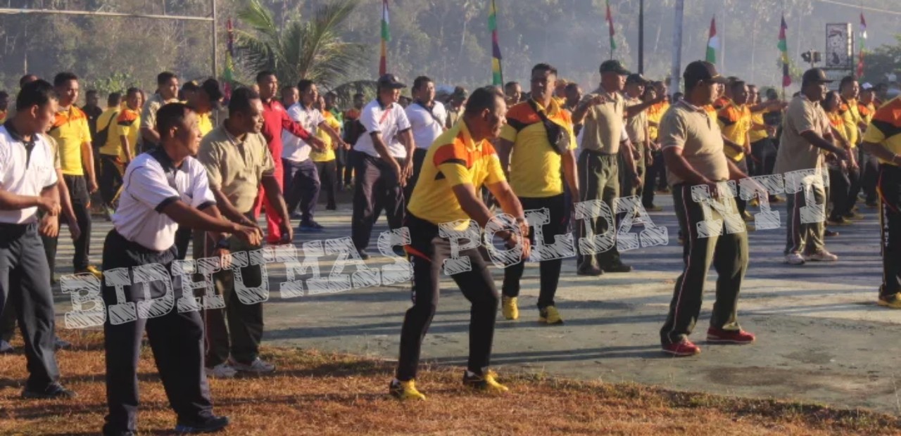 Meriahkan Hari Bhyangkara Ke-73, Ratusan Personel Polres Rote Ndao dan TNI Gelar Olahraga Bersama