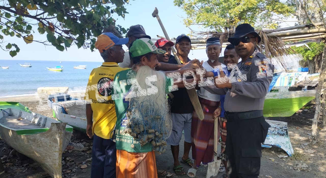 Sambangi Warga Binaannya, Kapolsek Nangaroro Ajak Warga Lestarikan Terumbu Karang