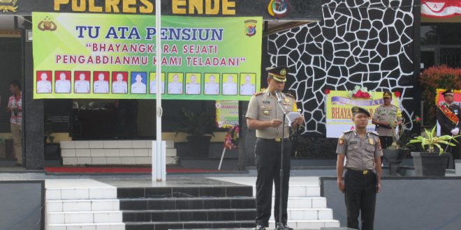 Kapolres Ende Lepas Pisah Pensiunan Polri