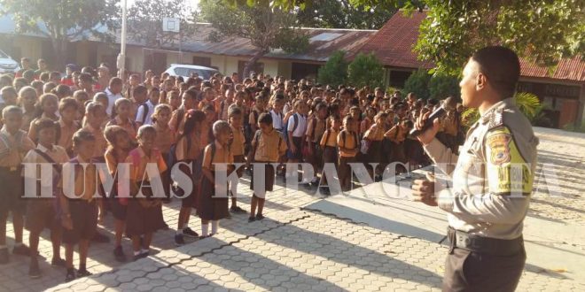 Cegah Kenakalan Remaja,Bhabinkamtibmas Lakukan Sosialisasi ke Sekolah