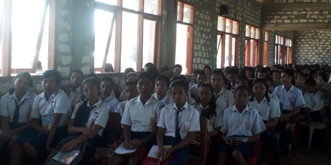 Sambut HAN 2019, Polsek Katikutana Gelar Roadshow Goes to School ke SMA Kristen Waibakul