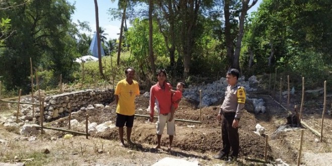 Bripka Jayadi Monitoring Pembangunan Gedung PAUD dan Pustu Berbasis Swakelola