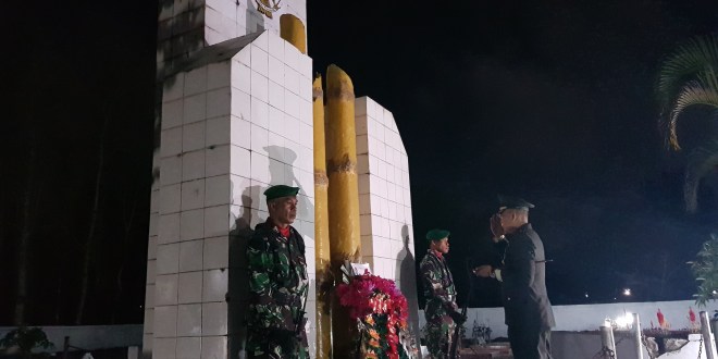 Kapolres Sumba Barat Hadiri Upacara Apel Kehormatan Dan Renungan Suci di TMP Waikabubak