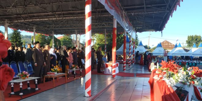 Kapolres Ngada Pimpin Upacara Penurunan Bendera HUT RI Ke-74