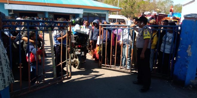 Polsek Pantai Baru Amankan jalannya Bongkar Muat Kapal ASDP