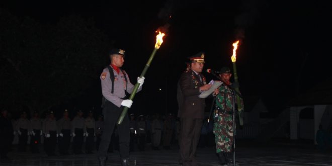 Kapolres Belu Pimpin Apel Kehormatan dan Renungan Suci Jelang HUT RI ke 74