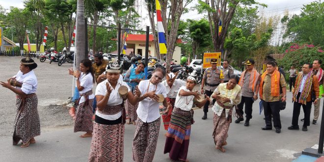 Polres Ttu Sambut Kedatangan Bpk Ri