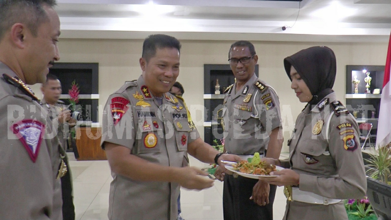 Secara Sederhana, Ditlantas Polda NTT Gelar Syukuran HUT Lantas Bhayangkara ke-64