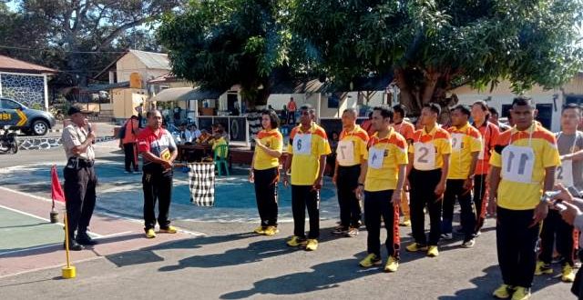 Personel Polres Flotim Lakukan Kesjas dan Ujian Beladiri Semester II