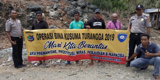 Ops Bina Kusuma 2019, Anggota Polsek Kakuluk Mesak Ajak Warga di Dua Dusun ini Berhenti Miras dan Judi