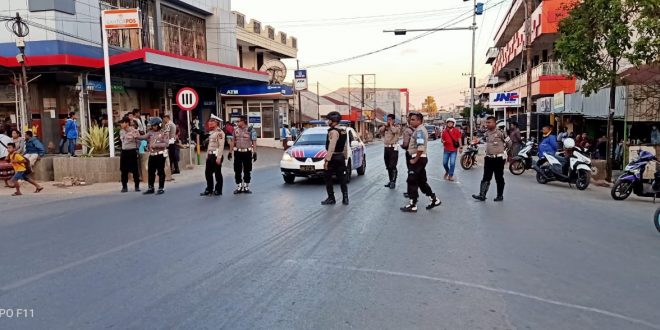 Personil Polres TTS Amankan Pawai Rohani