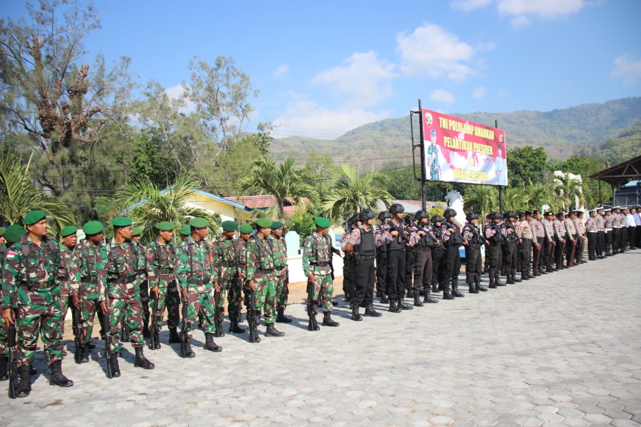 Apel Kesiapsiagaan TNI Polri Beserta Instansi Terkait di Polres Alor