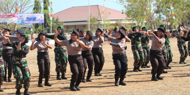 Bhayangkari Polres Sumba Timur Ikut Meriahkan Perayaan HUT TNI Ke-74