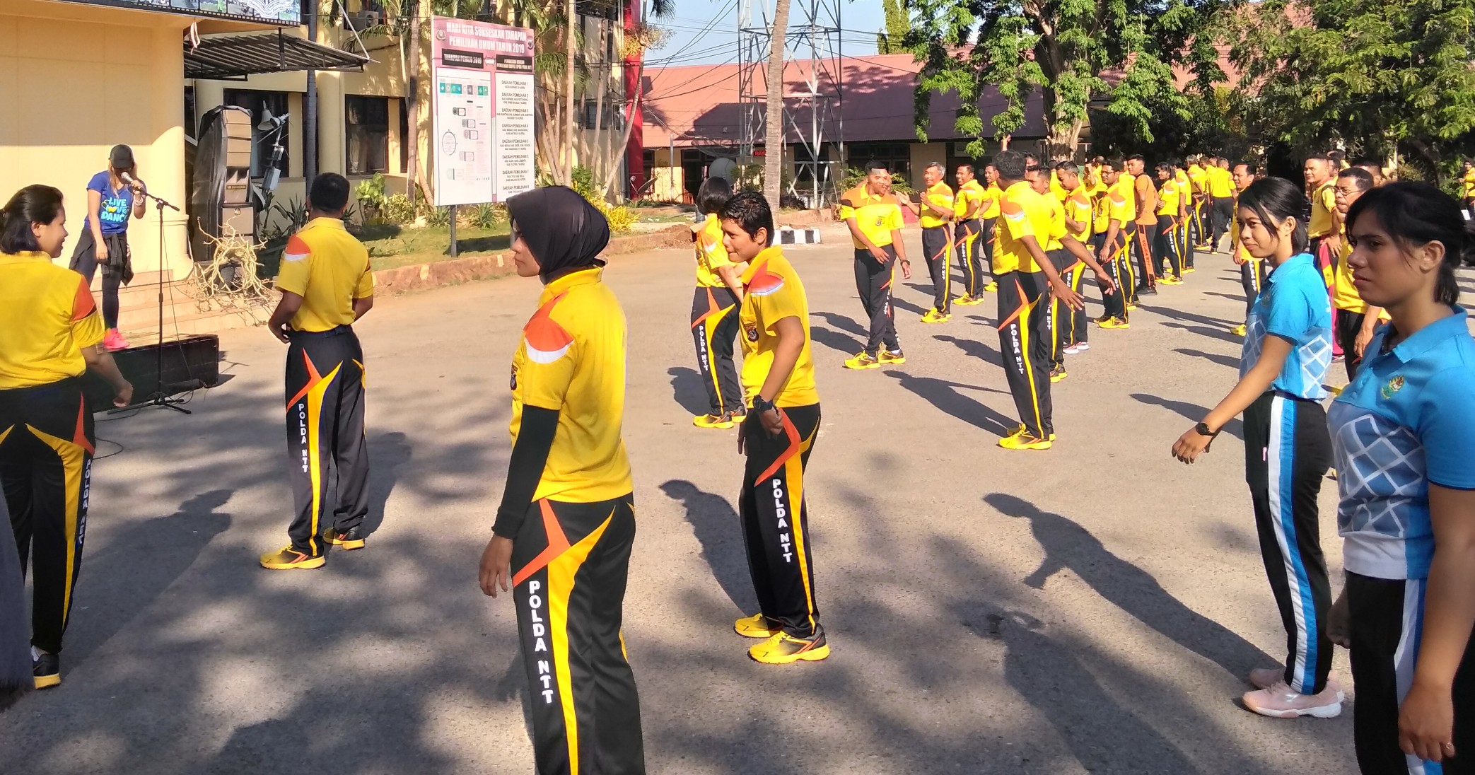 Jaga Kebugaran, Anggota Polda NTT Gelar Senam Bersama