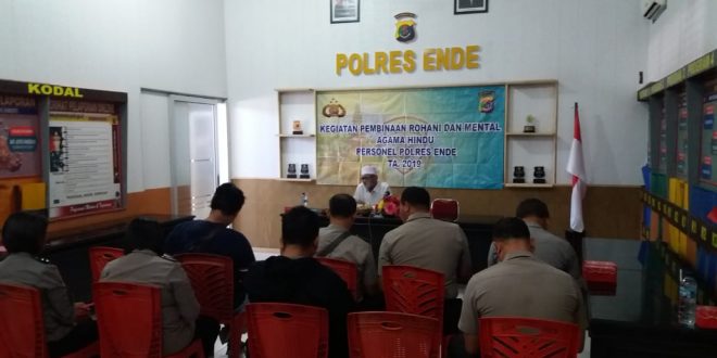 Perkuat Iman dan Mental Personel Polres Ende Gelar Binrohtal