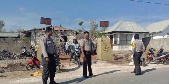 Personel Polsek Mamboro Pantau Giat Warga di Pasar Mananga