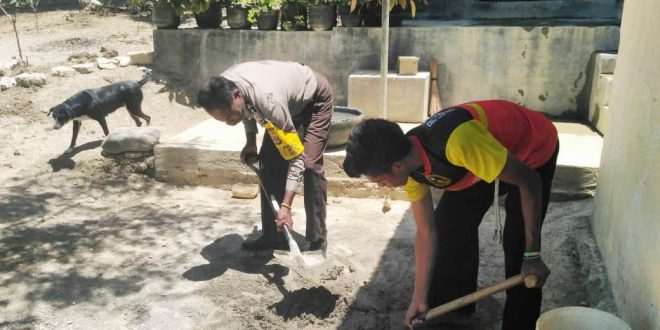 Bhabinkamtibmas Gotong Royong Bersama, Bangun Rumah Warga