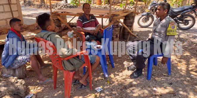 Tingkatkan Kamtibmas, Bhabinkamtibmas Penfui Sambangi Warga Binaannya