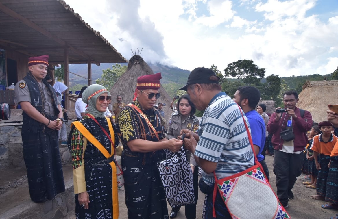 Kunjungi Kampung Bena, Kapolda NTT : Ini kekayaan Indonesia yang sangat luar biasa yang harus kita pertahankan