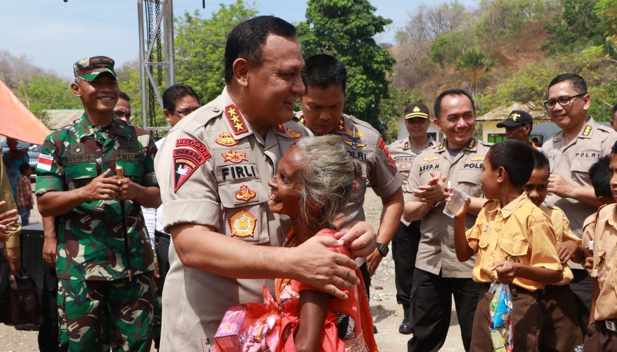 Kabaharkam Polri : Polri Berbagi Karena Memiliki Rasa Cinta kepada Masyarakat