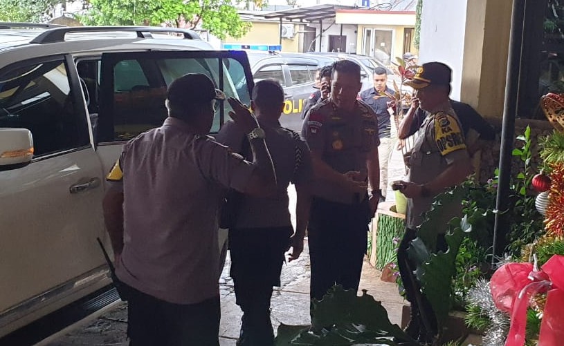 Kapolres TTS dan Jajaran Sambut Kedatangan Kapolda NTT Berserta Rombongan