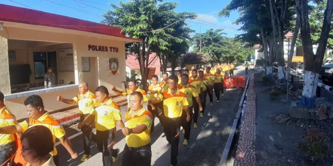 Polres TTU Gelar Olah Raga Jalan Sehat