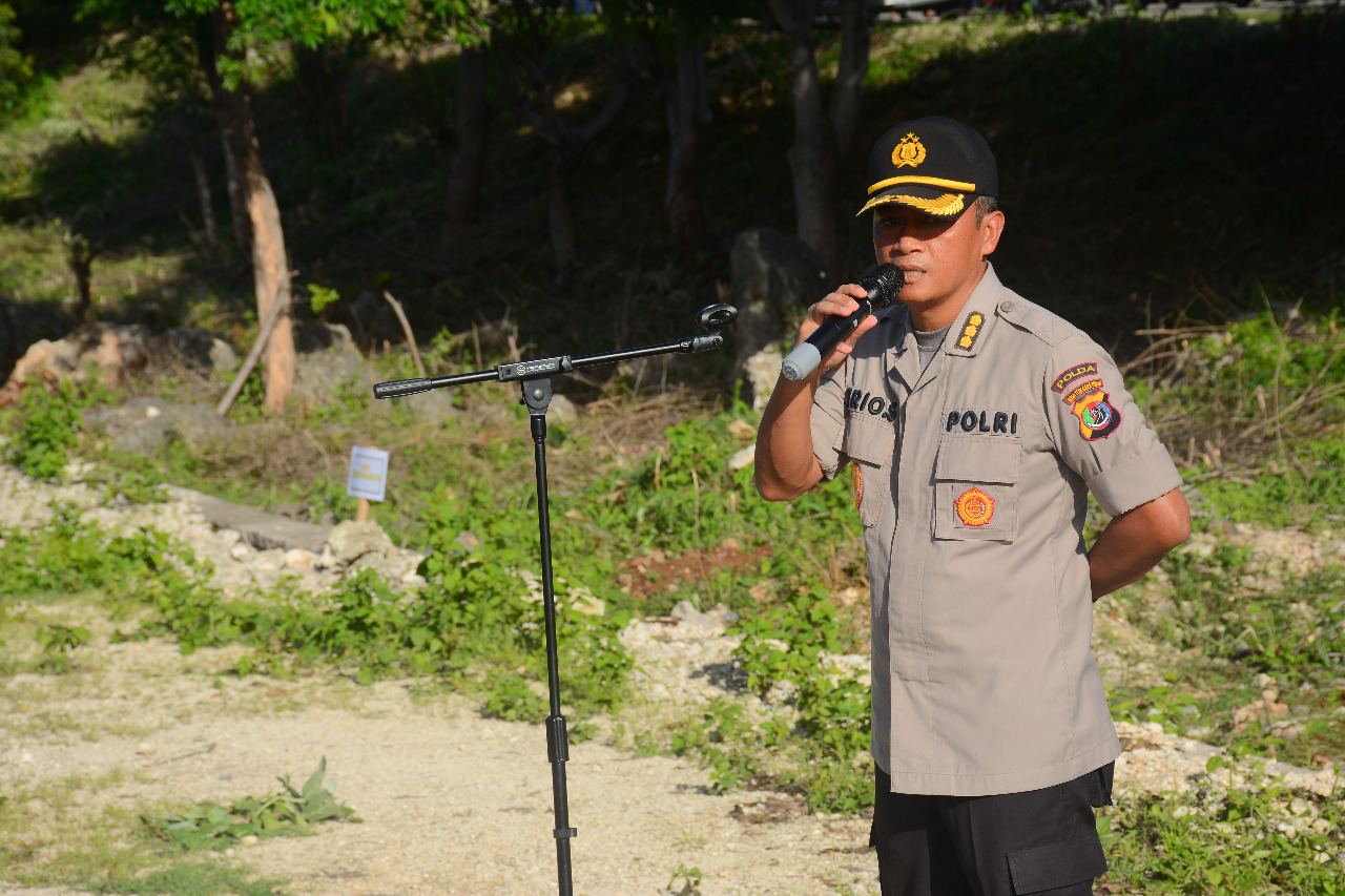 Karo SDM Polda NTT: Hijaukan Bumi demi Masa Depan Anak Cucu Kita