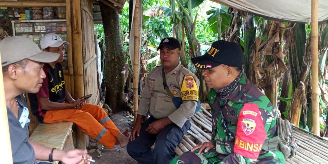 Tingkatkan Sinergitas, Bhabinkamtibmas Dan Bhabinsa Laksanakan Sambang Di Desa Binaannya