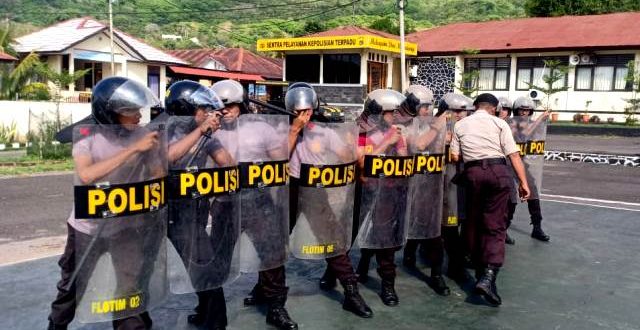 Asah Kemampuan, Satsabhara Polres Flotim Latihan Dalmas