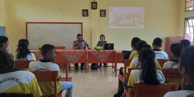 Dalam Minimalisir Angka Laka Lantas, Kanit Dikyasa Satlantas Polres Ende Laksanakan Kegiatan Police Go To School