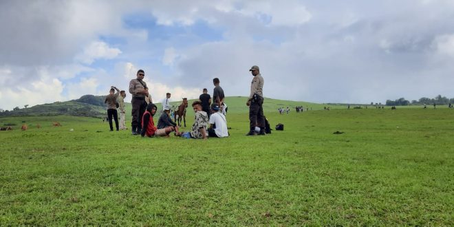 Turun Lakukan Pengamanan, Polsek Lamaknen Beri Sejumlah Imbauan Kepada Pengujung Wisata Fulan Fehan