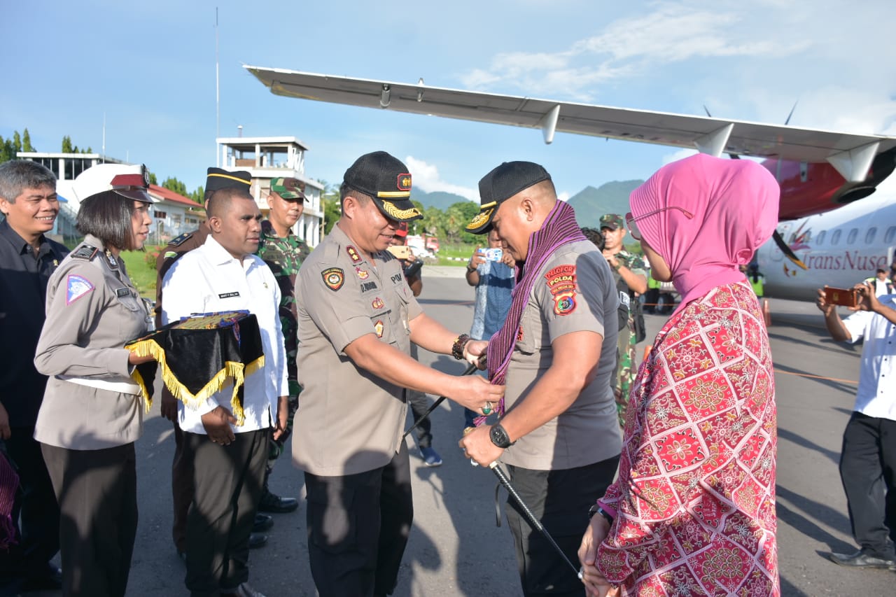 Kunjungan Kerja di Polres Flotim, Kapolda NTT disambut Kapolres dan Forkopimda Flotim