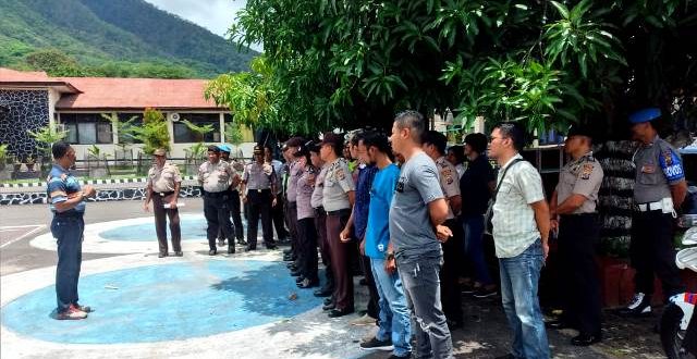 Antisipasi Kejadian Yang Menonjol di Hari Libur, Polres Flotim Gelar Apel Standby Mako